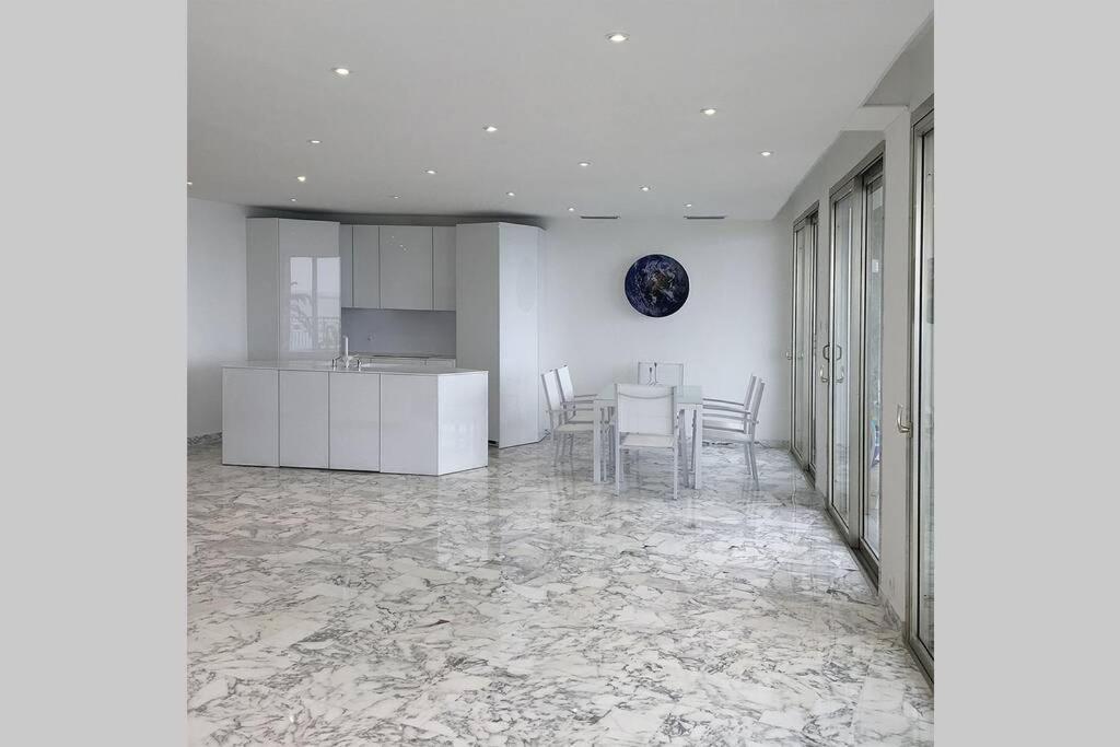 Promenade Des Anglais Amazing Sea View 140M2 3Br Nice Bagian luar foto